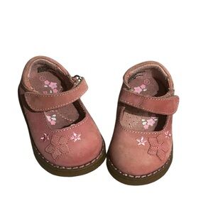 NWT Size 2 Oshkosh Shoes